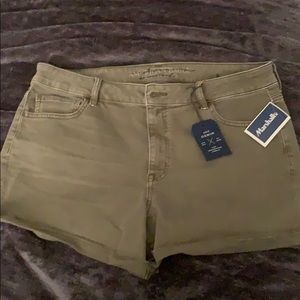 American eagle shorts - army green new with tags